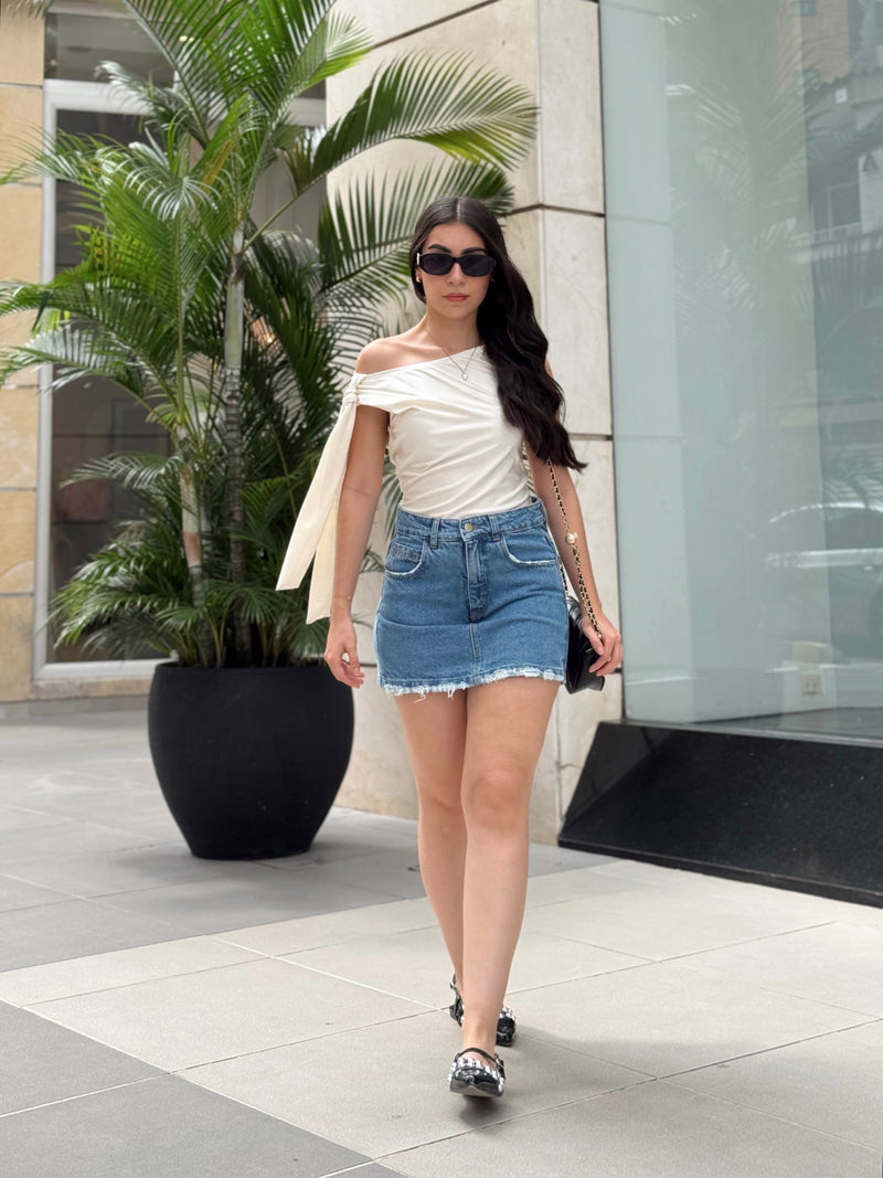 FALDA SHORT DENIM en azul oscuro