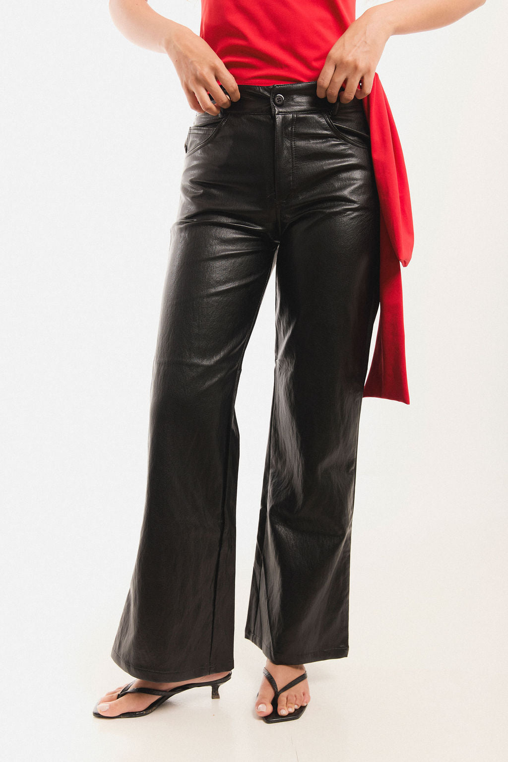 PANTALÓN CUERINA NOCHE en negro