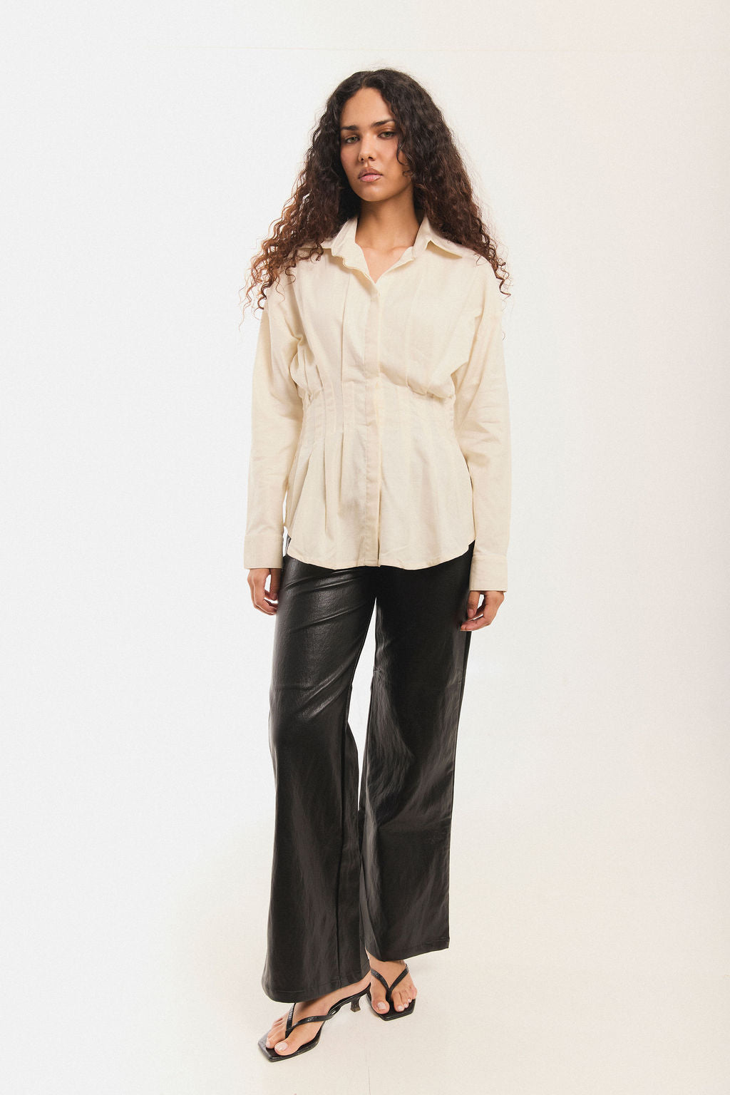 BLUSA COQUETA en marfil