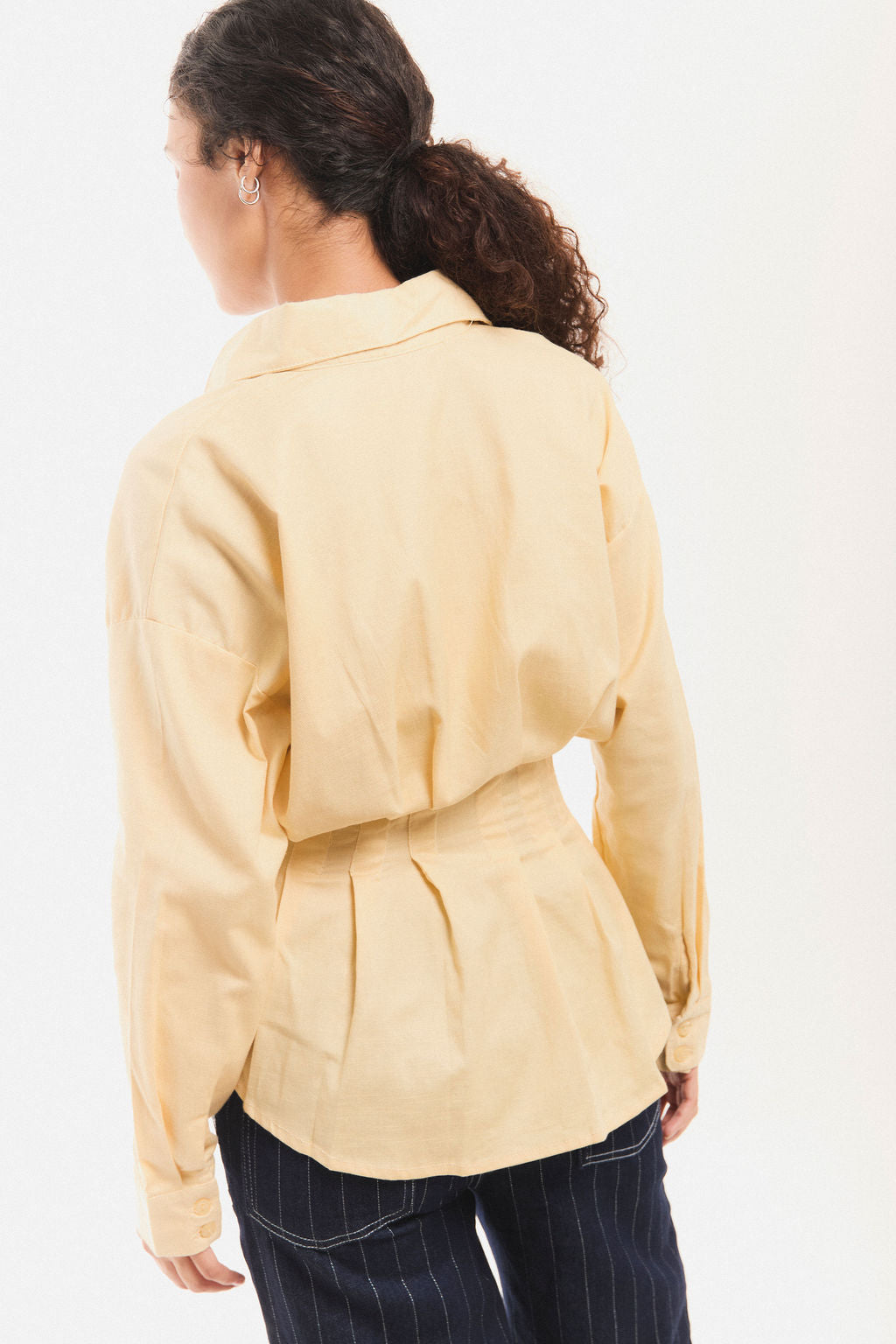 BLUSA COQUETA en amarillo