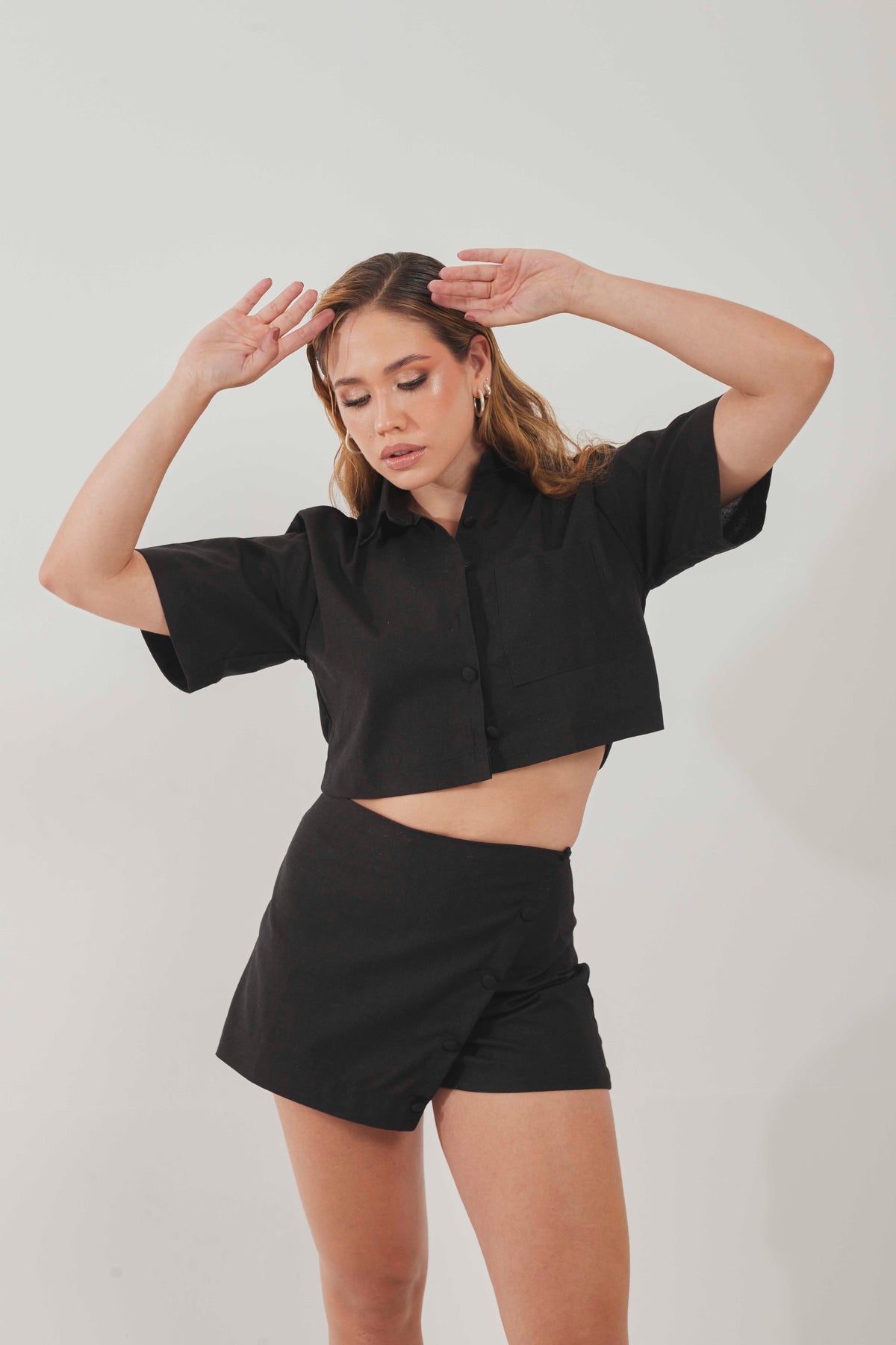 FALDA SHORT HORTENCIA en negro